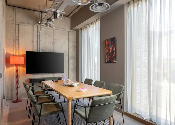 Moxy Docklands 都柏林