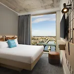Hotel Moxy Docklands Dublín