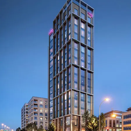 Hotel Moxy Docklands *