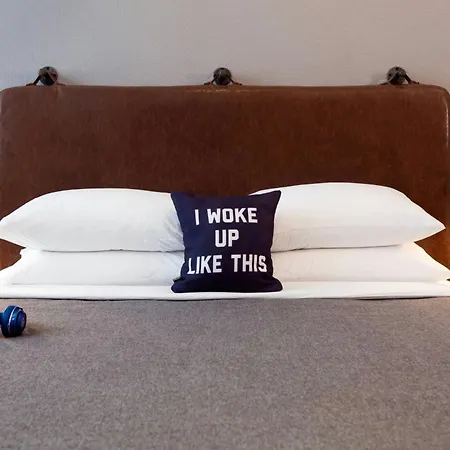 Moxy Docklands Dublín