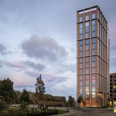 Moxy Docklands 3* דבלין