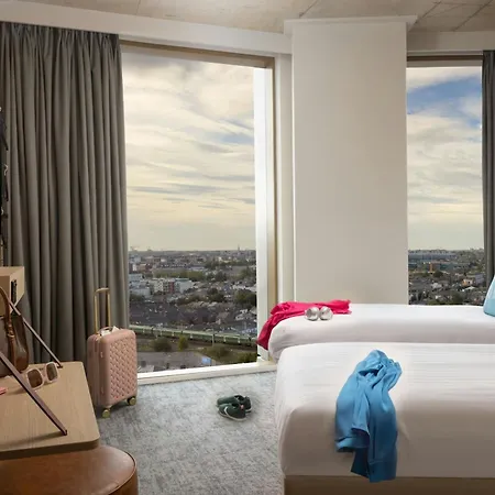 Moxy Docklands Hotel