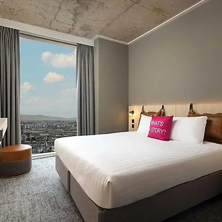 Moxy Docklands Hotel 3*