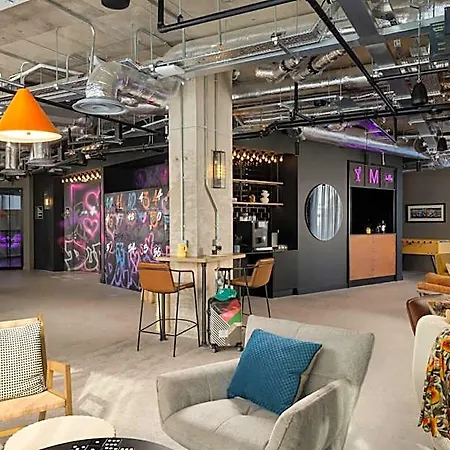 Moxy Docklands 3* Dublin