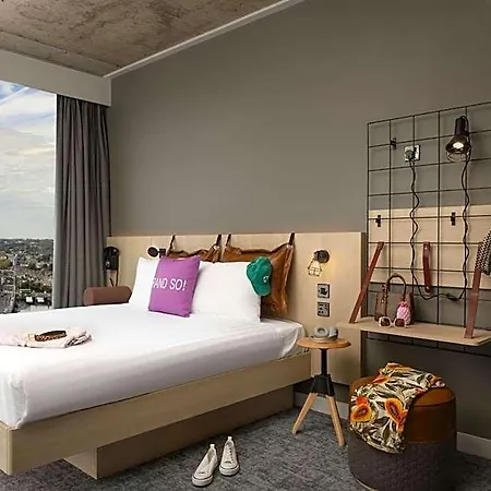 Hotel Moxy Docklands