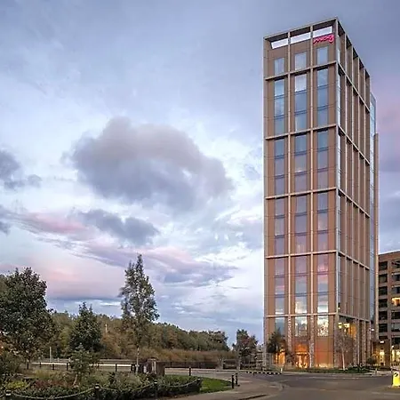 Moxy Docklands