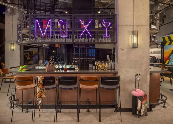Moxy Docklands