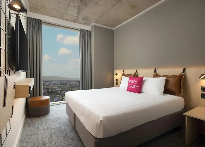 Moxy Docklands