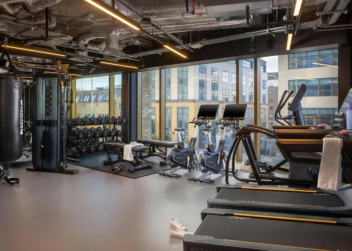 Moxy Docklands Hotell Dublin