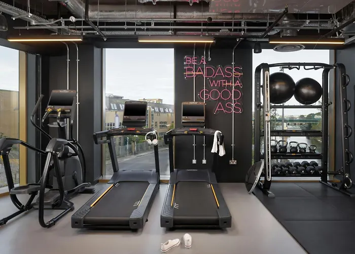 Hotell Moxy Docklands