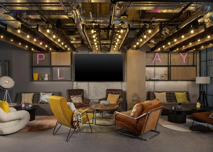 Moxy Docklands