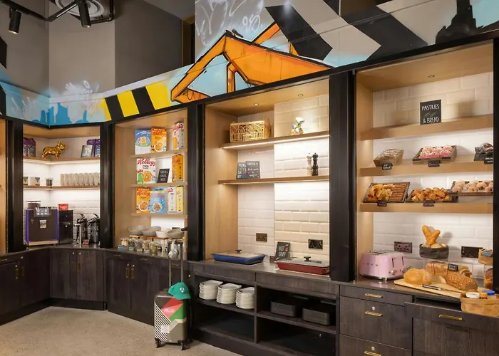 Moxy Docklands 3* Dublin