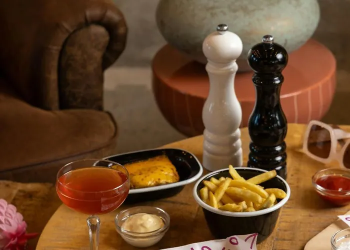 Moxy Docklands Hotell Dublin