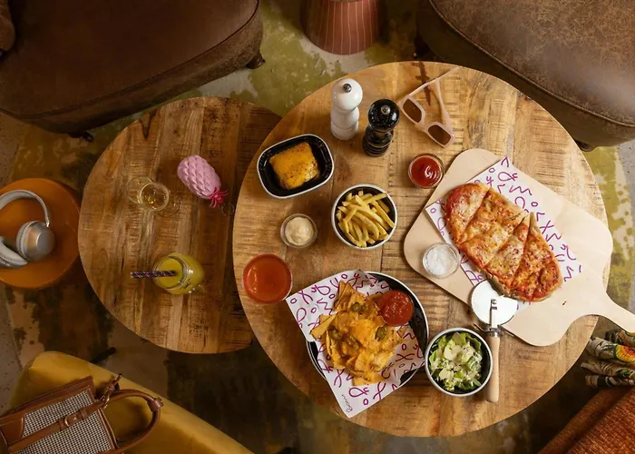 Moxy Docklands Hotell